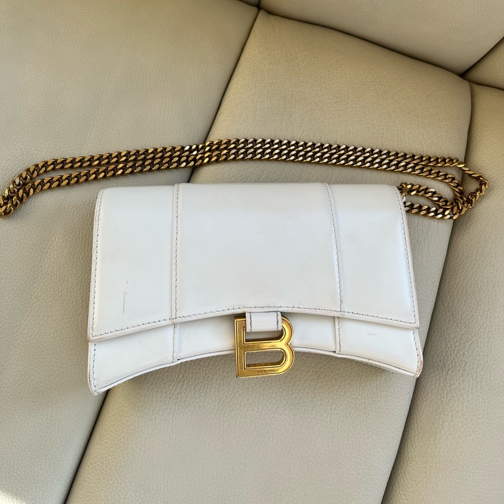 Balenciaga WOMEN'S HOURGLASS WALLET ON CHAIN BOX IN WHITE
